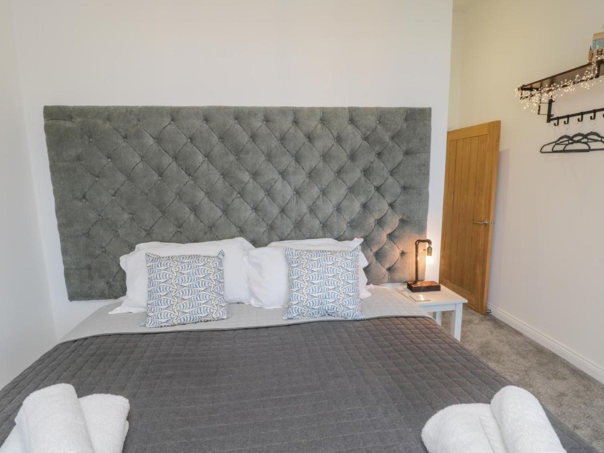 Foxton Penthouse Apartment Whitby
