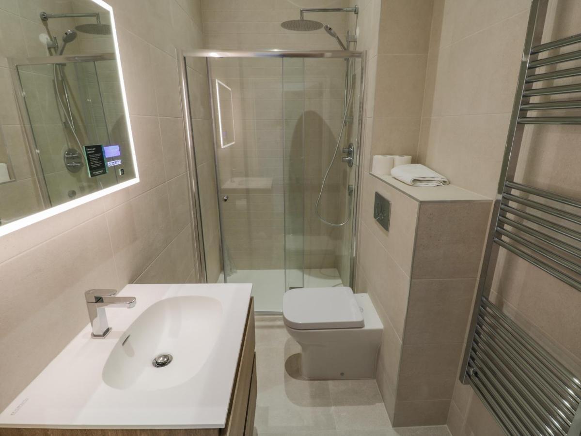 Foxton Penthouse Apartment *